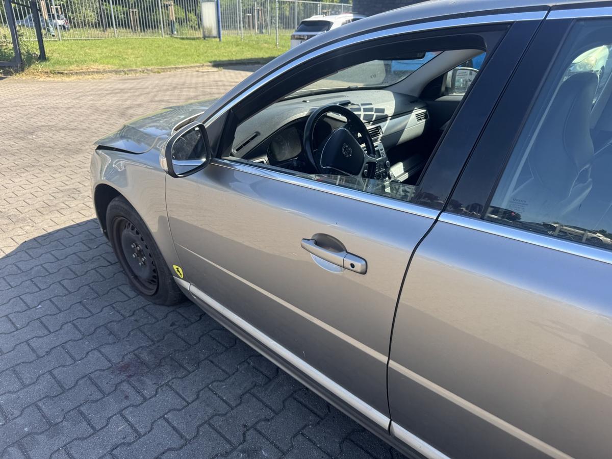 Volvo V70 original T&uuml;r vorn links 484 Seashell Metallic Rohbau Bj.2009